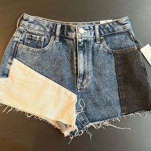 Brand new never worn PacSun shorts size 25